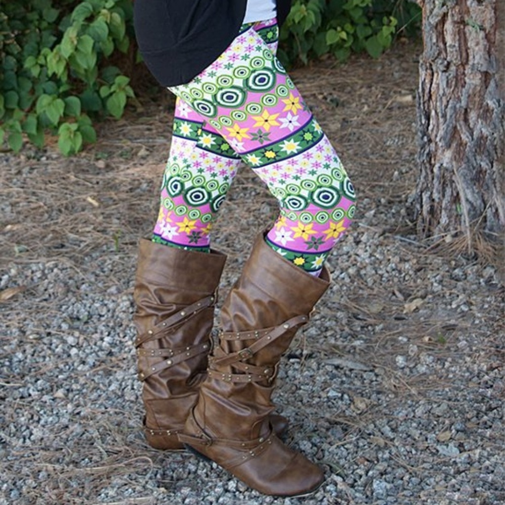 Green & Pink Circle Leggings